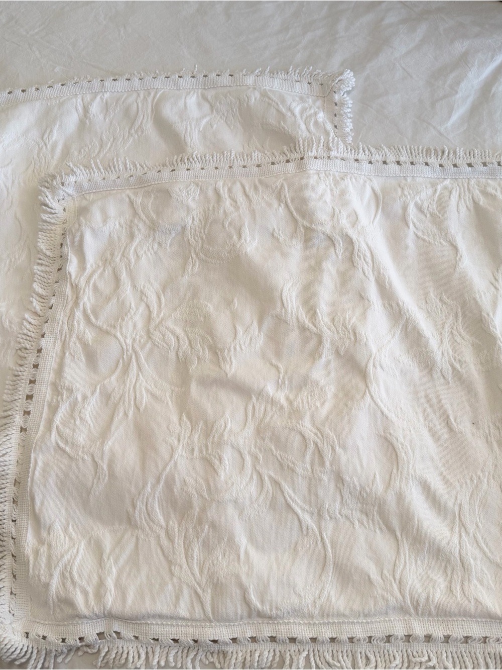 White Fringed Cotton 2 Pillow Sham - Classic Home Bedding
